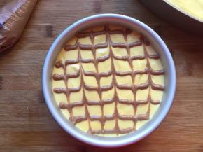 用筷子上下来回划，花纹就出来了