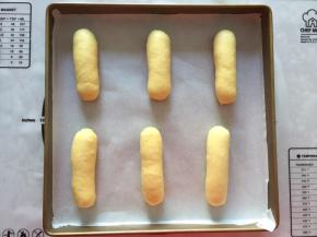 放入烤箱二次发酵40分钟，时间不固定，主要看面团状态，