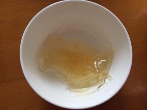 泡软以后，倒出多余水分