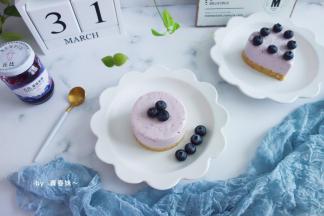 放入冰箱冷藏两小时，夏天必须冷藏5小时以上