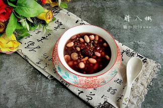 出锅啦，爱吃甜的可拌入白糖。不爱吃甜的可直接开喝啦