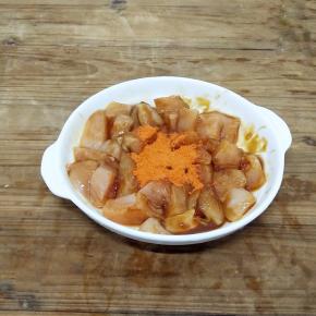 再加入奥尔良烤翅料