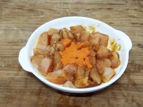 再加入奥尔良烤翅料