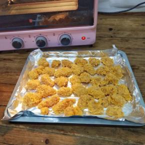 放入垫有锡纸的烤盘里