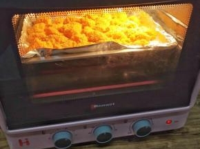 烤箱预热200°，放入中层，上下温烤20分钟