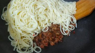 倒入意面