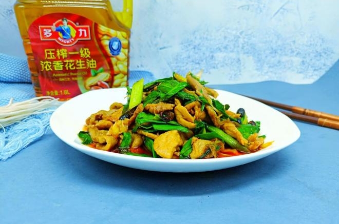 家常小菜【青蒜炒肉】