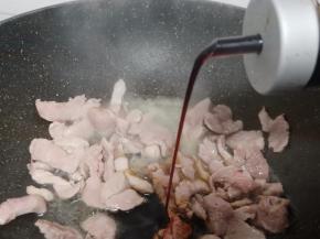 加少许的生抽调味。