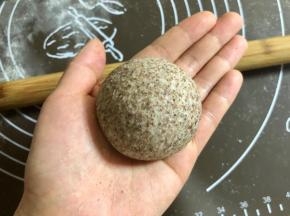 然后收口向下揉圆