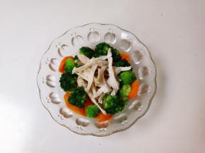 放入蒸烤鸡胸肉丝