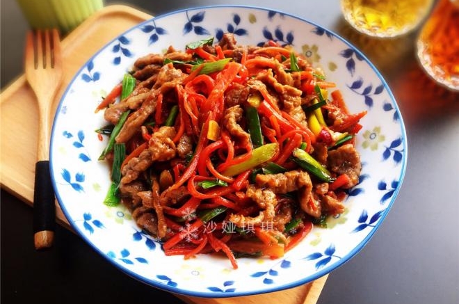 胡萝卜炒牛肉丝