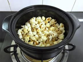 熄火，直至锅里没有声音，就可以打开盖子了。