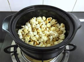 熄火，直至锅里没有声音，就可以打开盖子了。