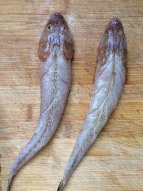 在鱼身上划几刀