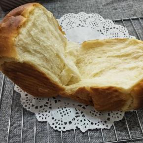 烤箱预热160°，中层上下温烤40分钟