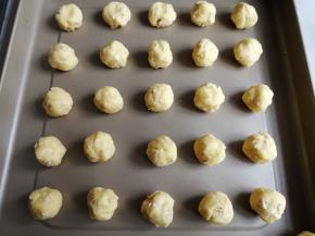 分成26个小面团，大概15克一个，搓圆