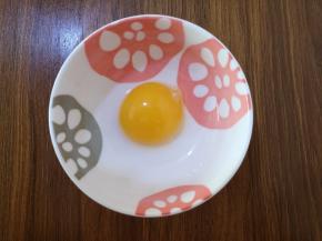 4、鸡蛋只取蛋黄。