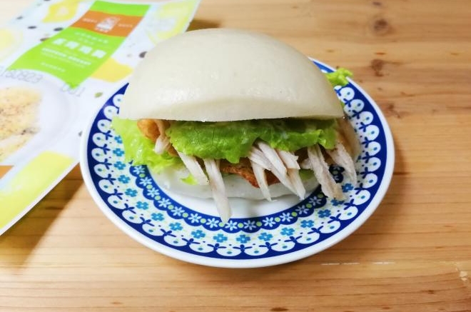 馒头夹鸡丝#太阳谷菜谱