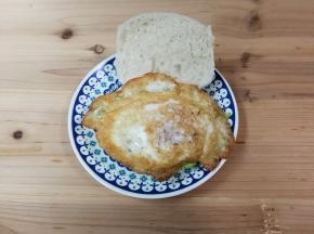 放上煎鸡蛋