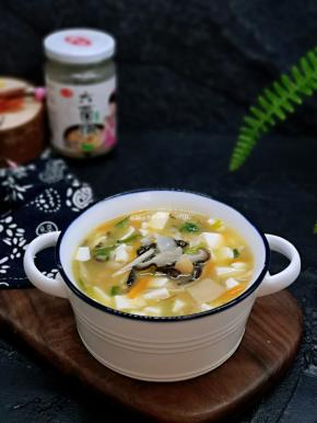 鲜的眉毛掉下来。