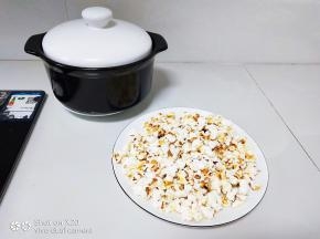 想吃健康美味的爆玉米花，还是买点玉米粒，自己在家爆吧！！几分钟的事情，简单方便美味。