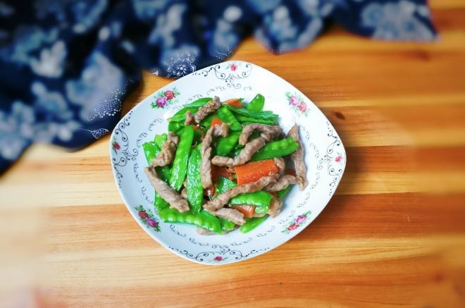 荷兰豆炒牛肉