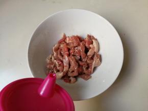 淋入一勺花生油