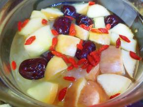 最后撒上枸杞就好了。