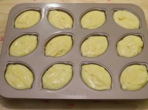 12： 每个柠檬大概的量为8分满。