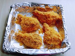 依次做好，放入垫有锡纸的烤盘中。