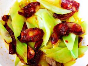 翻炒至熟，即可出锅。