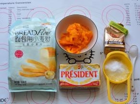 准备好面包用的所有材料