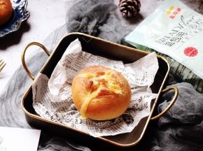 香味浓郁松软可口，而且内馅拉丝哦。