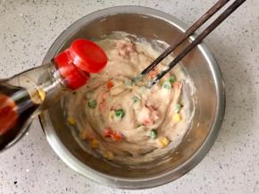 最后滴几滴香油，把所有食材搅拌均匀。