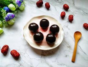 尝一口，甜而不腻。