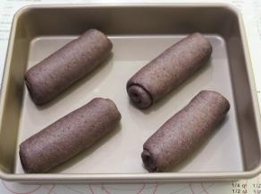 盖上保鲜膜，松弛15分钟