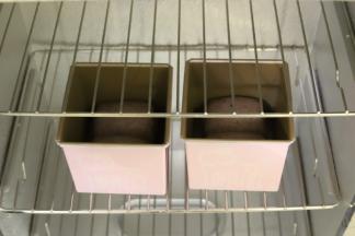 发酵箱设置温度为32度，湿度为75度，时间55分钟