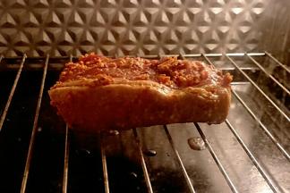 到时间后取掉锡纸再烤10分钟左右即可