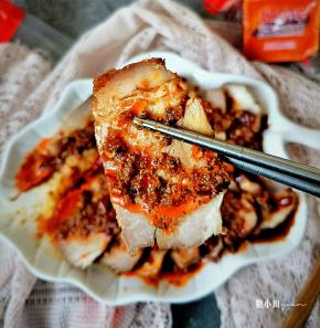 开吃啦~看看着诱人的红色美味~
你有没有遇见麻辣先生？快来试试这美味吧~