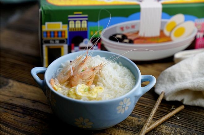 白虾鸡蛋汤粉