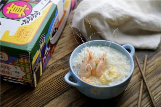 这样子一份鸡蛋白虾米粉汤就完成啦。