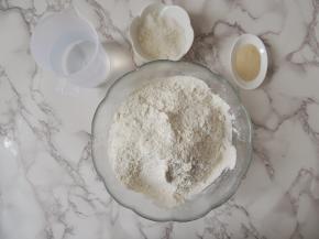 准备好所有的食材。