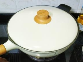 盖上盖子转小火煎焗3分钟