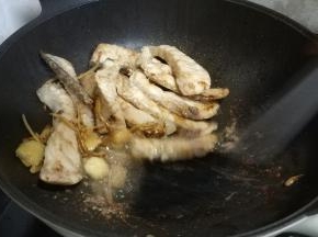 最后再翻炒均匀即可