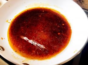 掉入调好的料汁，烧开即可。
