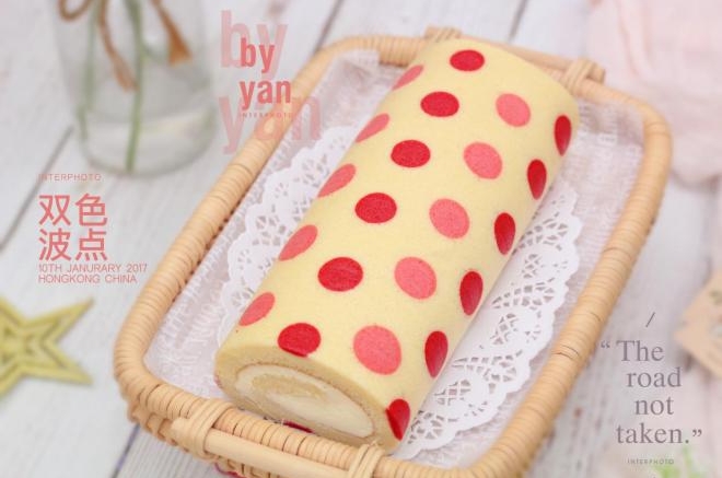 双色波点蛋糕卷