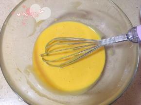 筛入低粉搅匀备用。