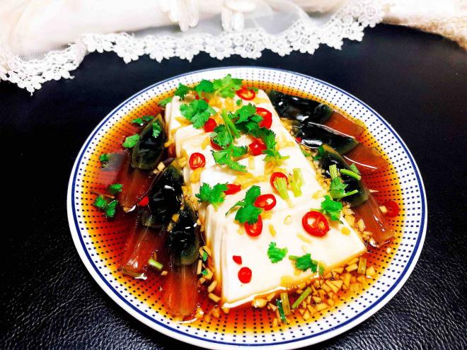 皮蛋拌豆腐