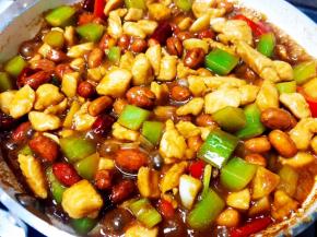 翻炒均匀即可出锅。