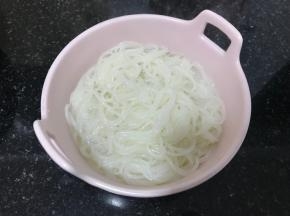 煮15分钟左右，筷子可以夹断即可捞出